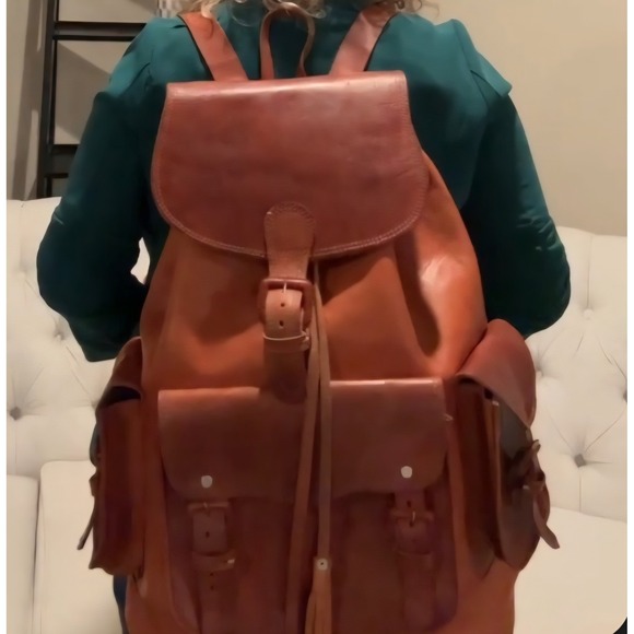 leather backpack - Picture 7 of 8